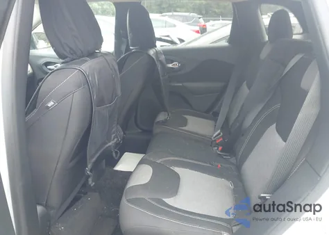 2016 Jeep Cherokee Sport z USA, uszkodzony, nr VIN 1C4PJMAS5GW219773